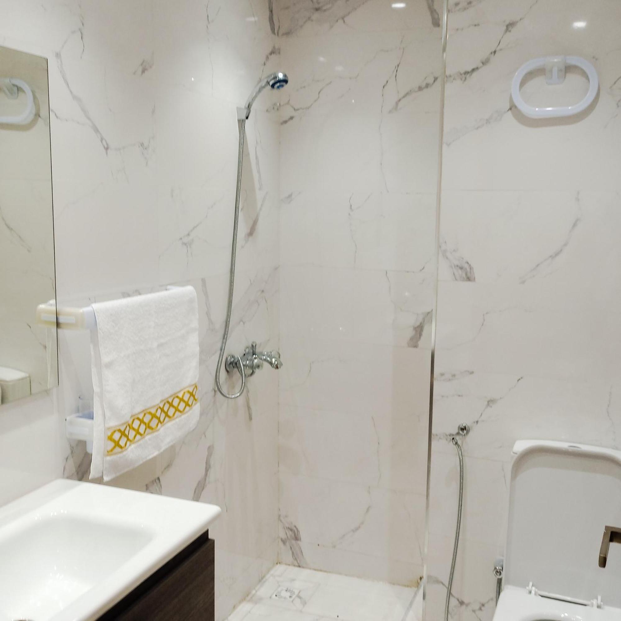 Super Apartement Totalement Neuf Et Climatise A Cote Du Centre Commercial Marjane M2 Tanger Luaran gambar