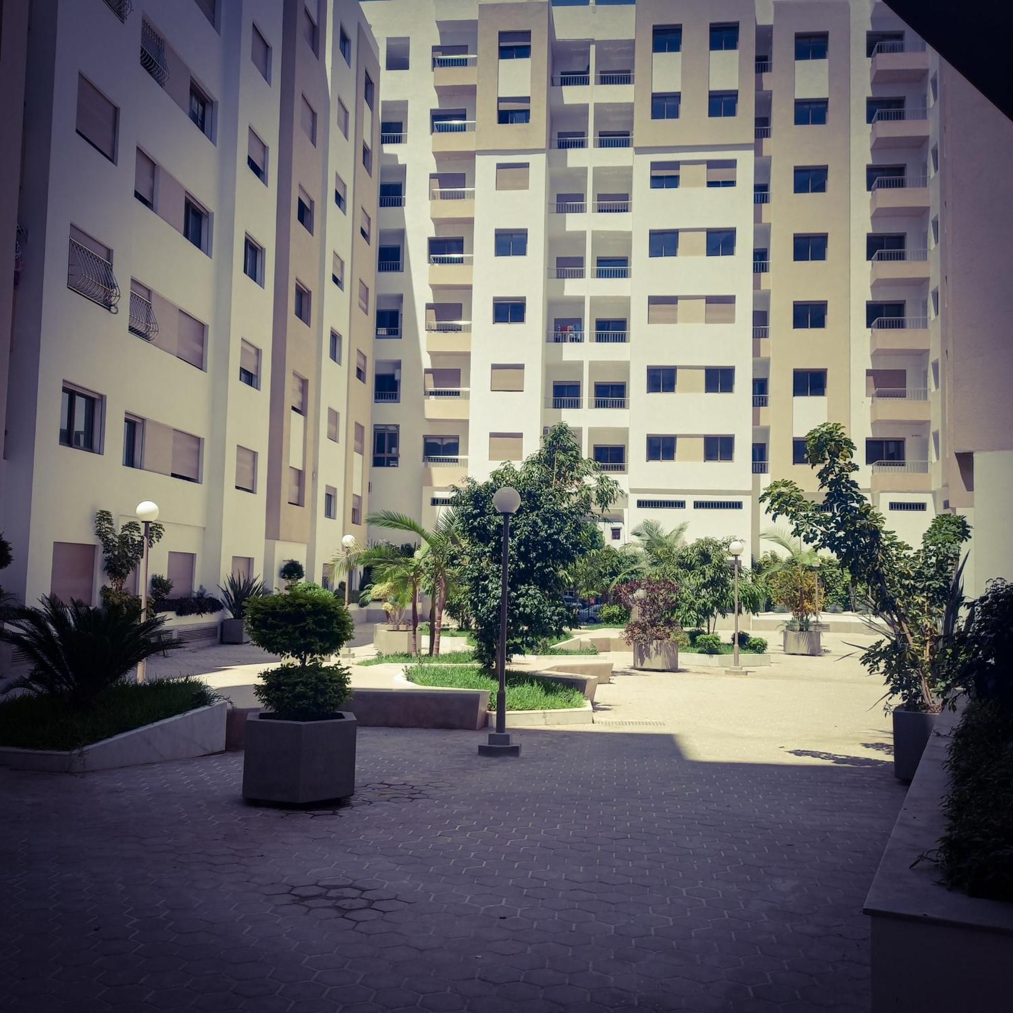 Super Apartement Totalement Neuf Et Climatise A Cote Du Centre Commercial Marjane M2 Tanger Luaran gambar