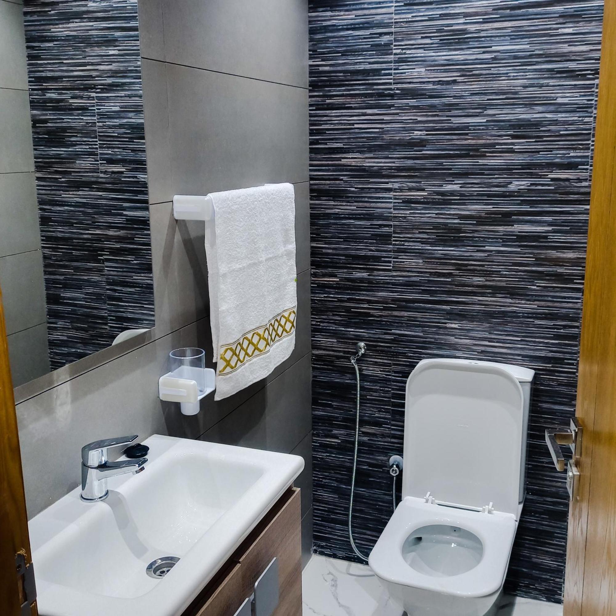 Super Apartement Totalement Neuf Et Climatise A Cote Du Centre Commercial Marjane M2 Tanger Luaran gambar